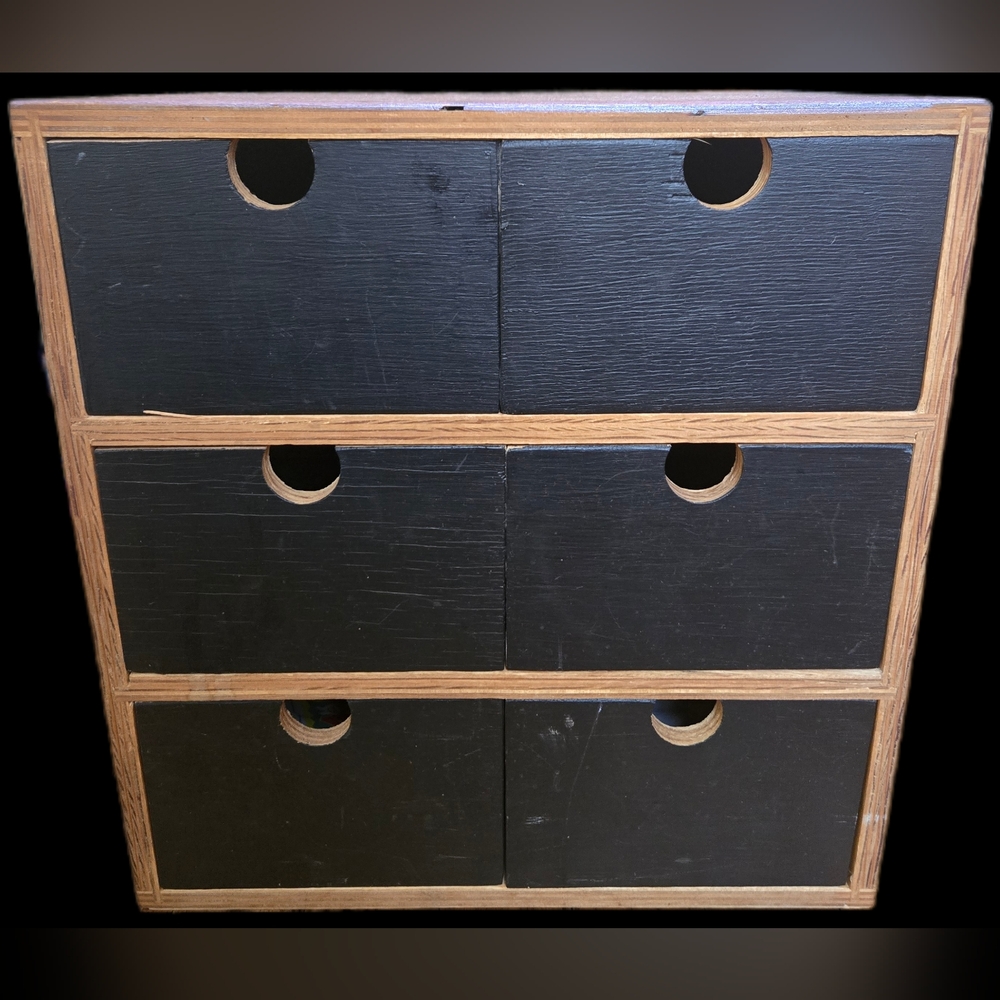 Chalk-Painted Craft Storage Box - Picture 3 of 4